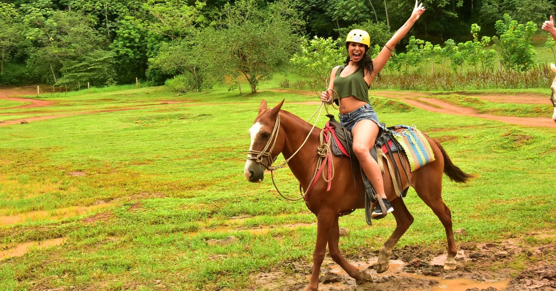 Rainforest horseback riding private tour from san jose