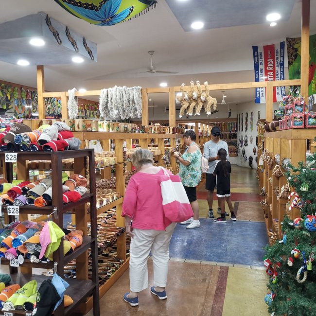 Sarchi Ox Carts Factory and Shopping Tour by Greenway Tours