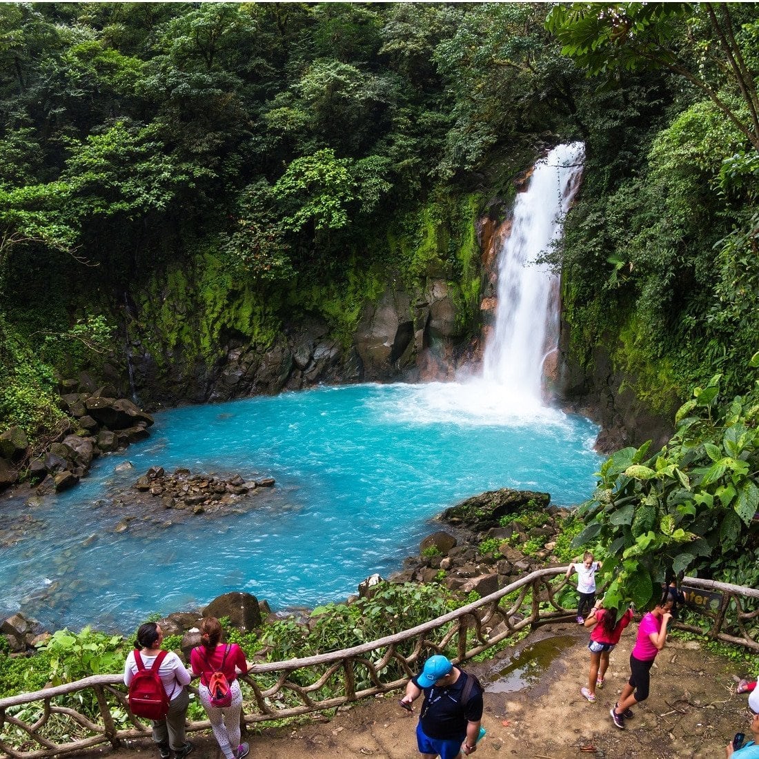 RIO CELESTE Y VOLCAN ARENAL 2 DIAS / 1 NOCHE Greenway Nature Tours